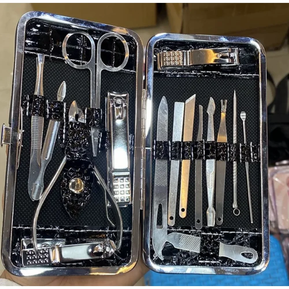 16 Pcs Manicure Pedicure Kit – Complete Grooming Set